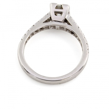 18ct white gold Diamond 80pt solitaire Ring size K